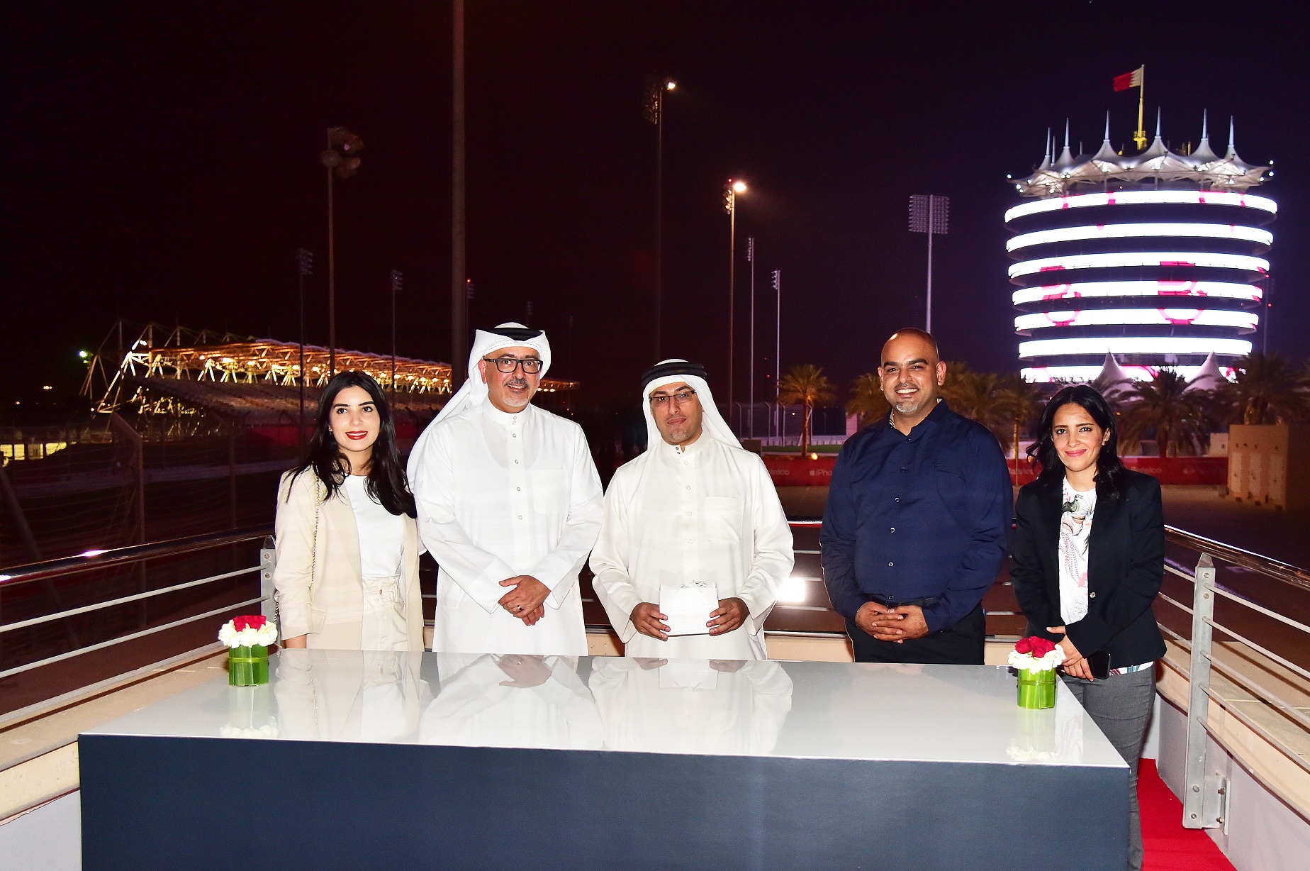 In Collaboration with the BIC, Batelco Delivers iPhone 14 to First