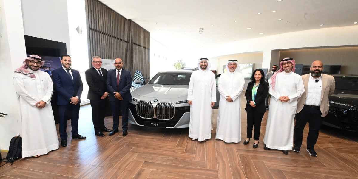 شركة بتلكو هي الأولى في دول مجلس التعاون الخليجي ومن بين 9 مشغلين في جميع أنحاء العالم لتشغيل تقنيةeSIM  في سيارات  BMW